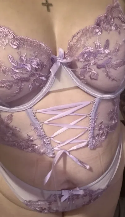 String et haut en dentelle
